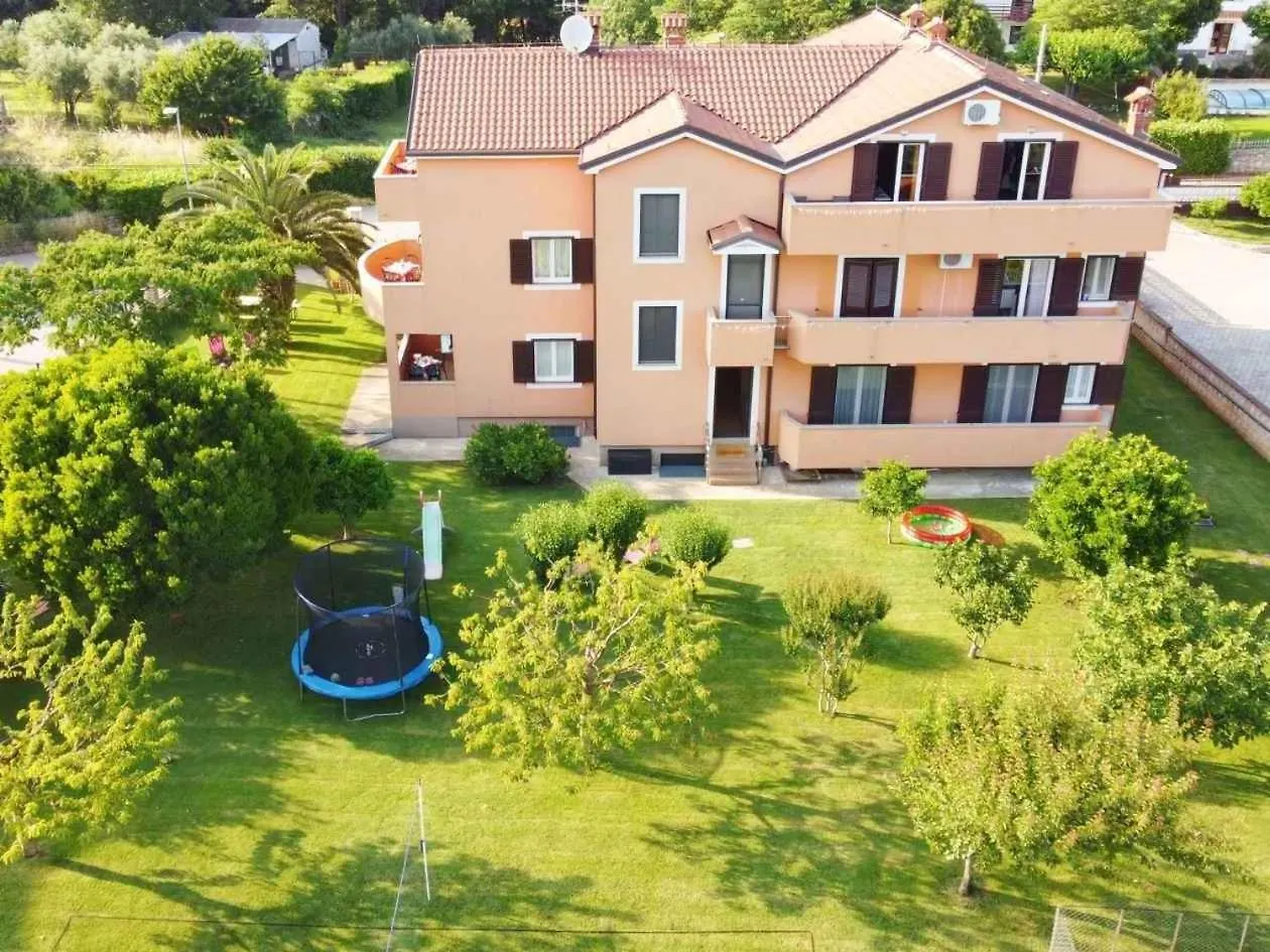 Apartments For Families With Children Zambratija, Umag - 22485 Савудрия